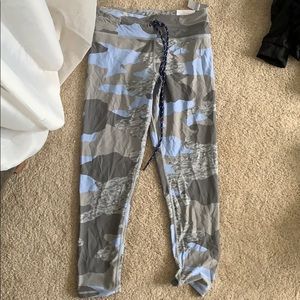 Arie Camo leggings